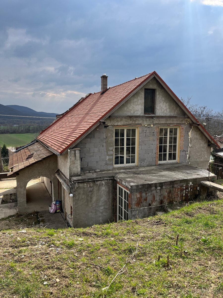Na predaj RD v obci Chľaba - 3