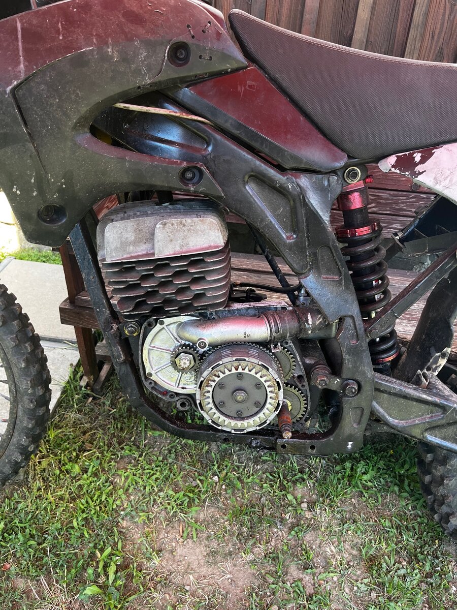 Predám dirtbike 250 2T