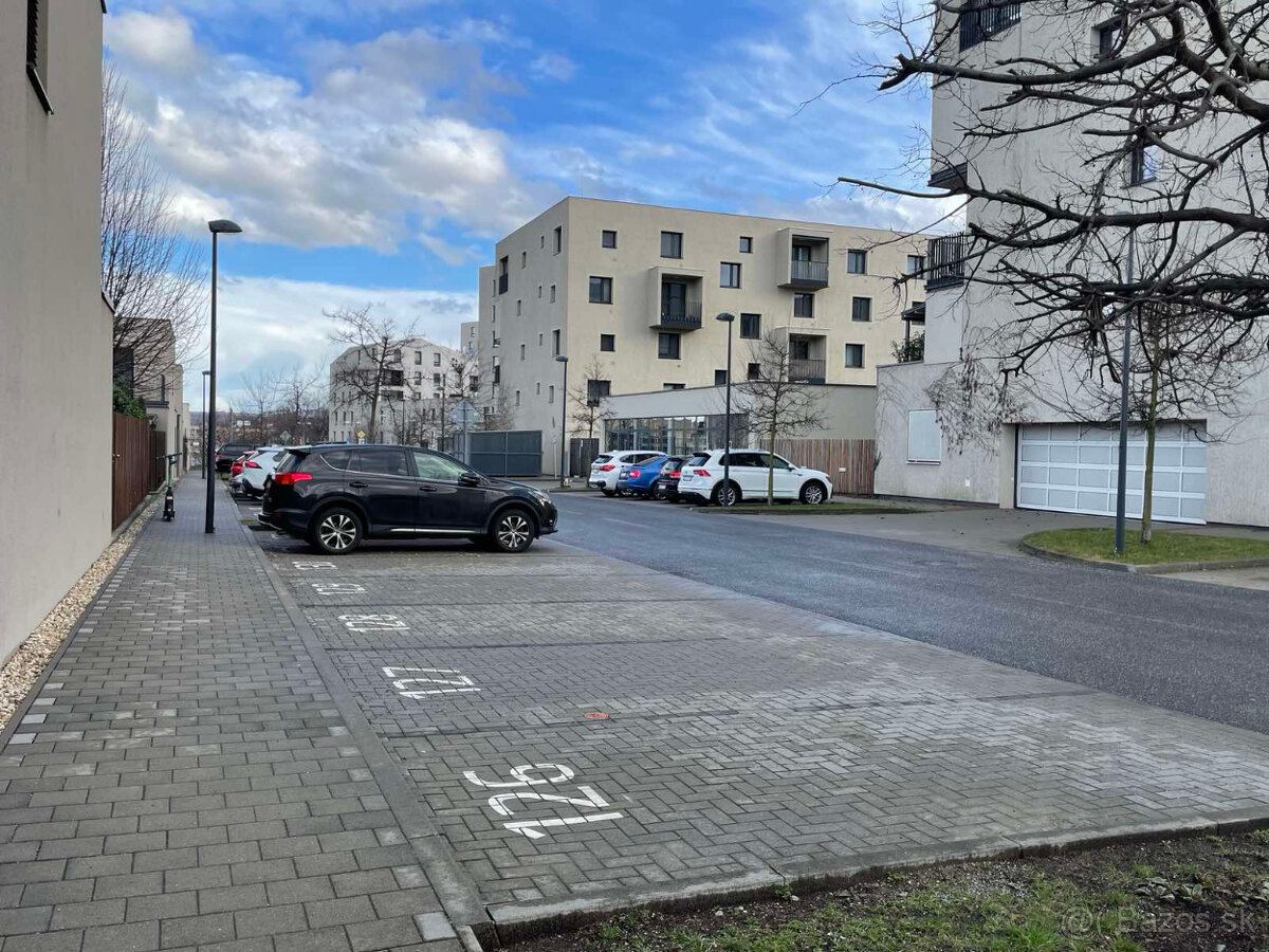 Nová Terasa, Súľovská - parkovacie miesto - 3