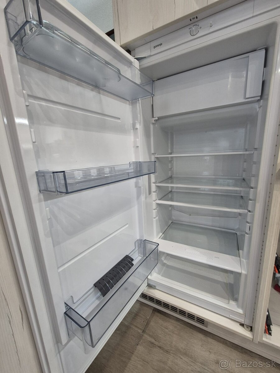 Predám vstavanú chladničku s mrazničkou Gorenje - 3