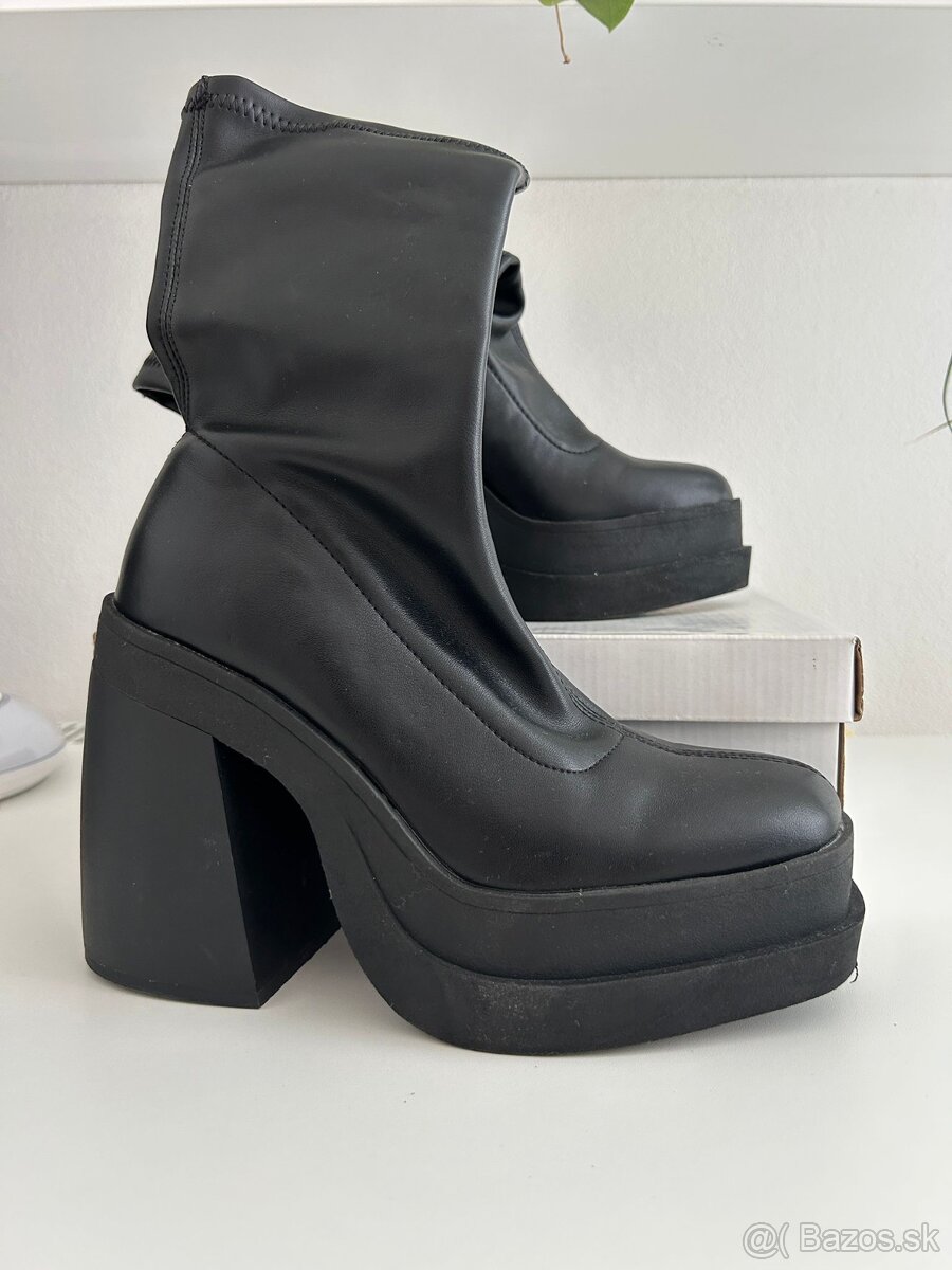 Kotnikove cizmy Bershka, vel. 36 - 3