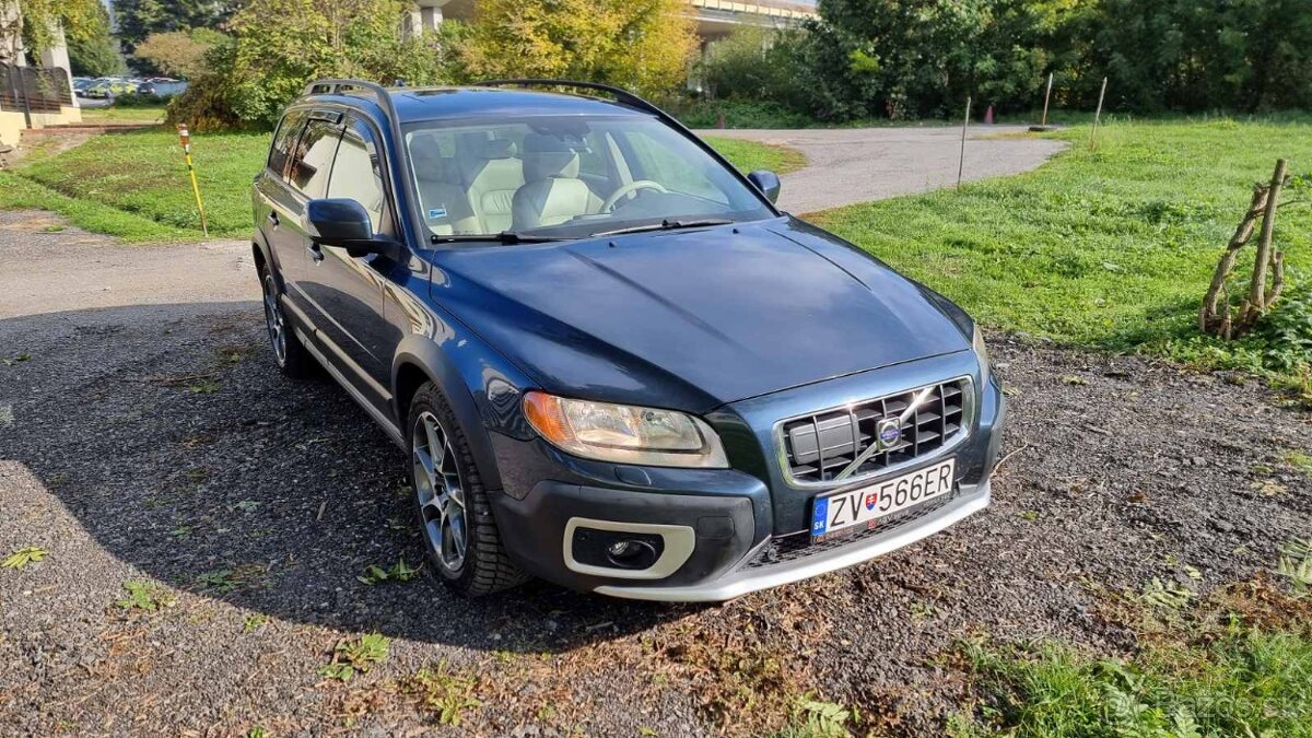 Volvo XC70 3.2l LPG full výbava - 3