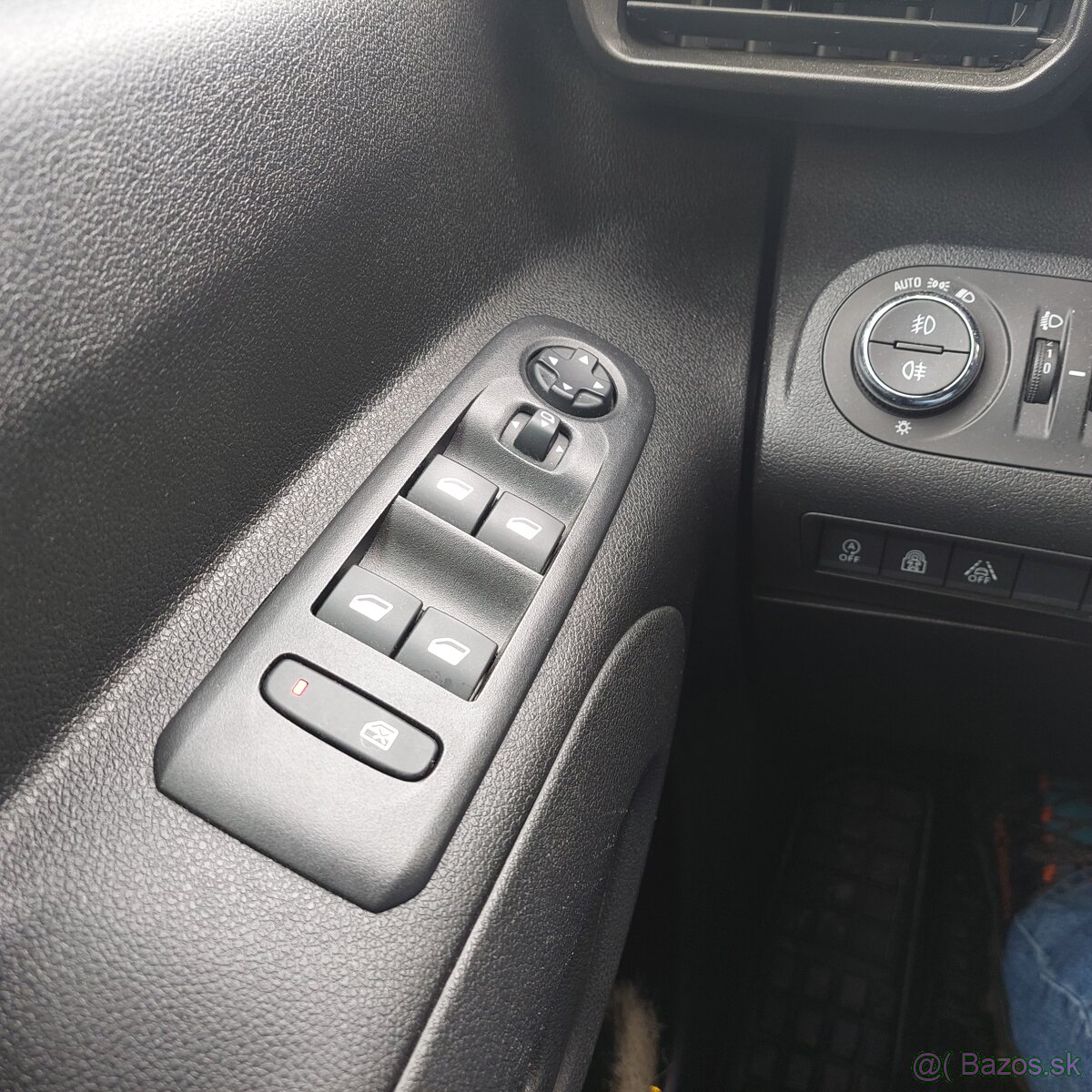 Opel Combo Life 1,2 , 81 kW , 9/2018 - 3