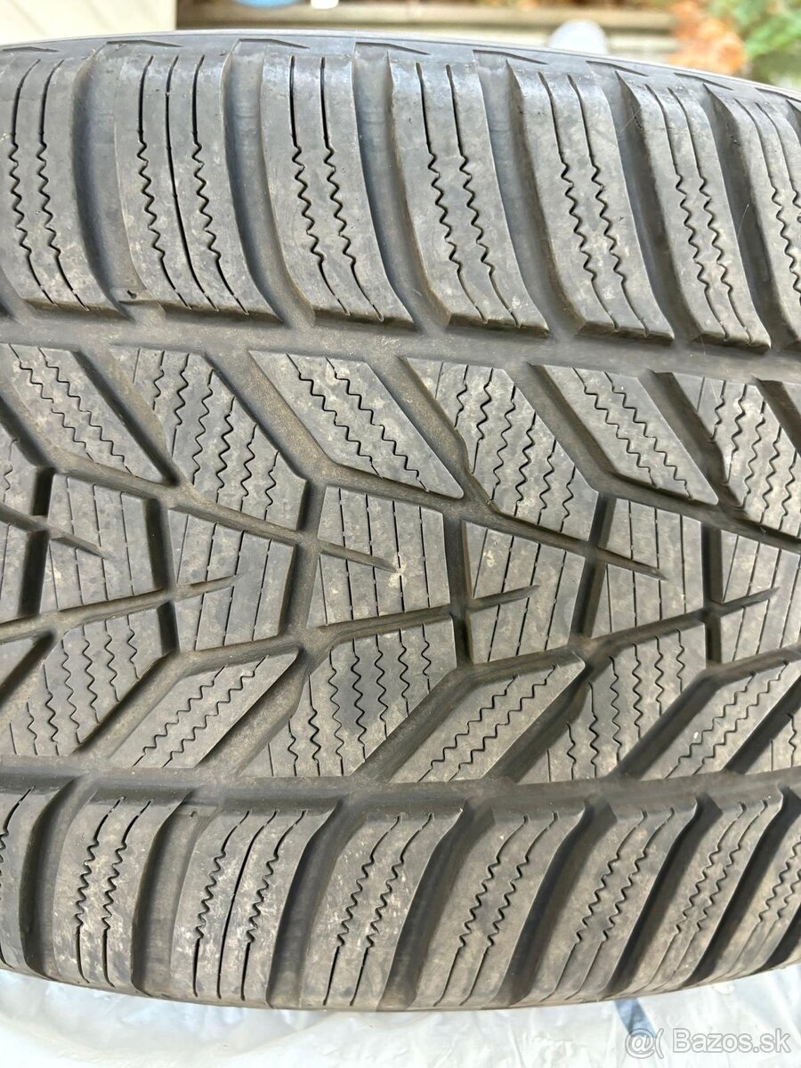 Range Rover 255/55 R20 - 3