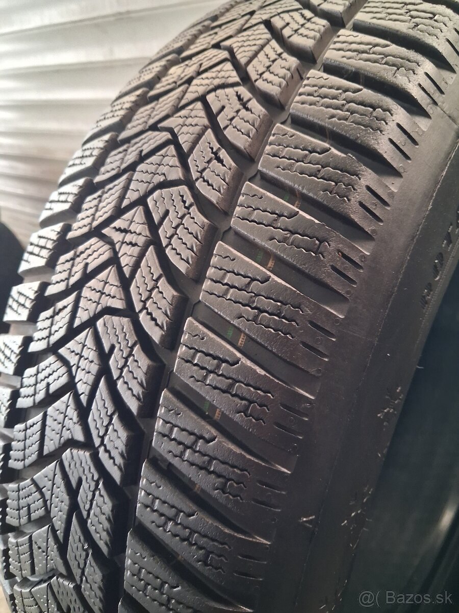 Dunlop zimné 205/60/R16 - 3