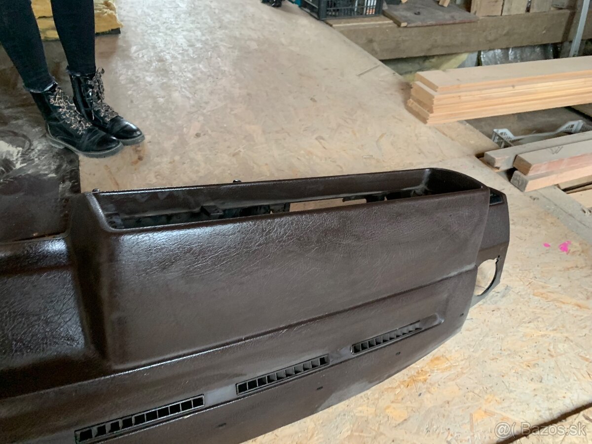 Hnedá Pristrojovka golf mk2 - 3