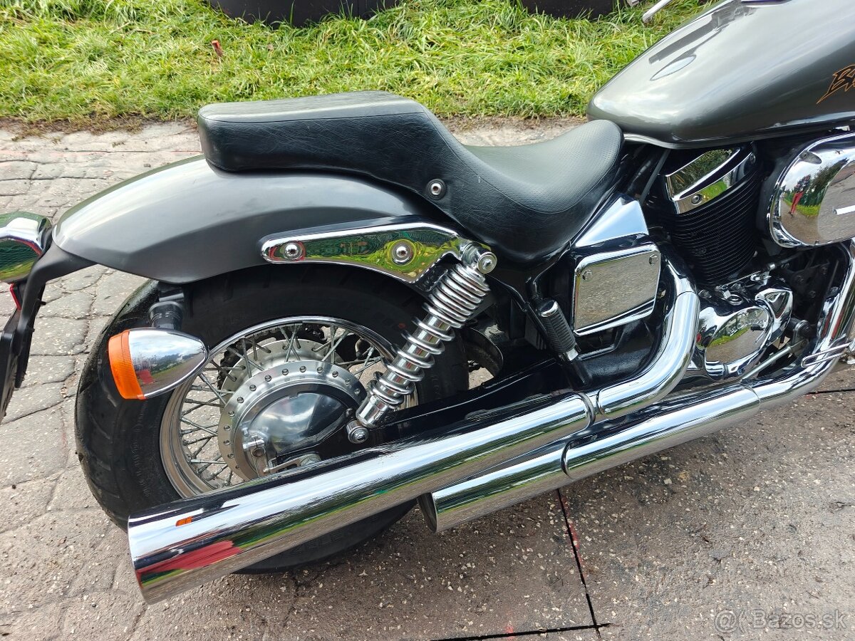 Honda VT 750 Black Widow Shadow - 3