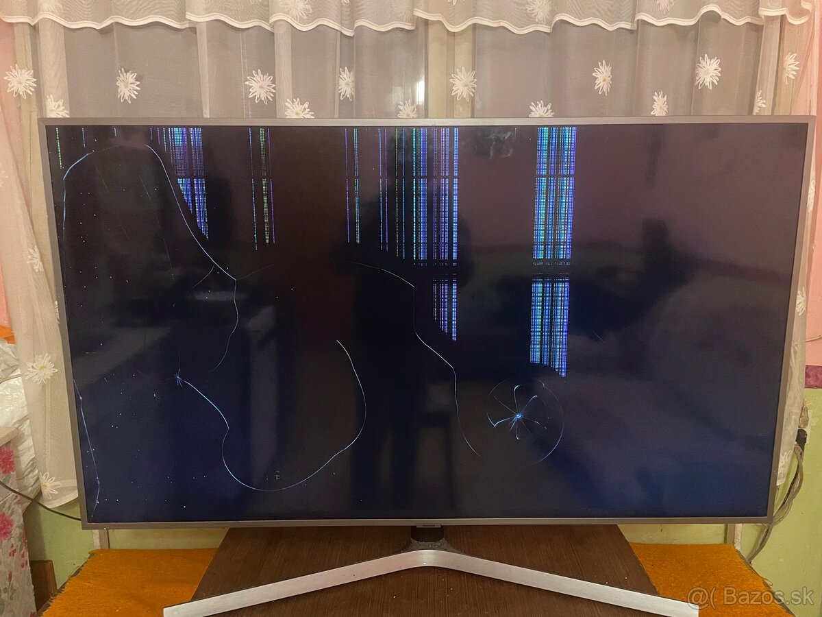 55" Ultra HD Smart TV UE55RU7472 Séria 7 - 3
