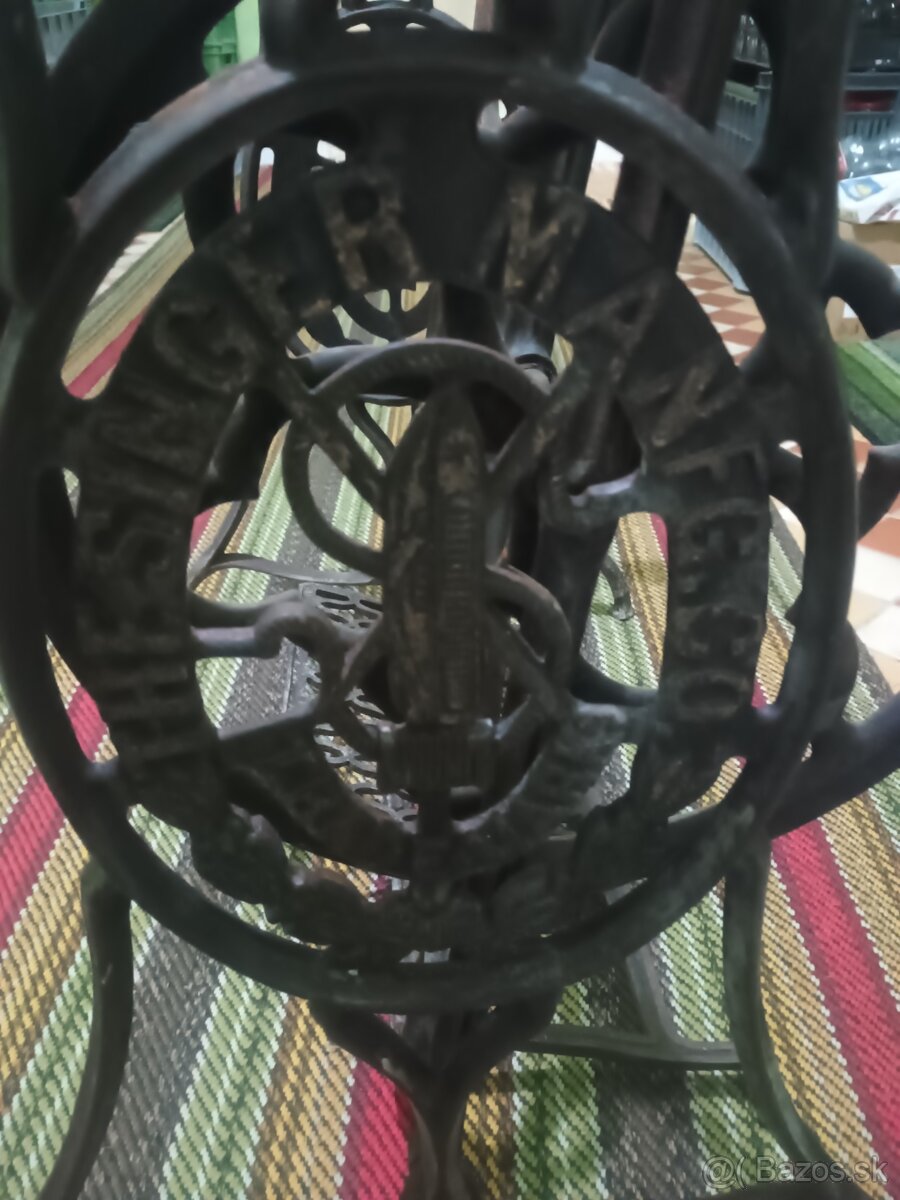 Predám šijací stroj Singer z roku 1915 - 3