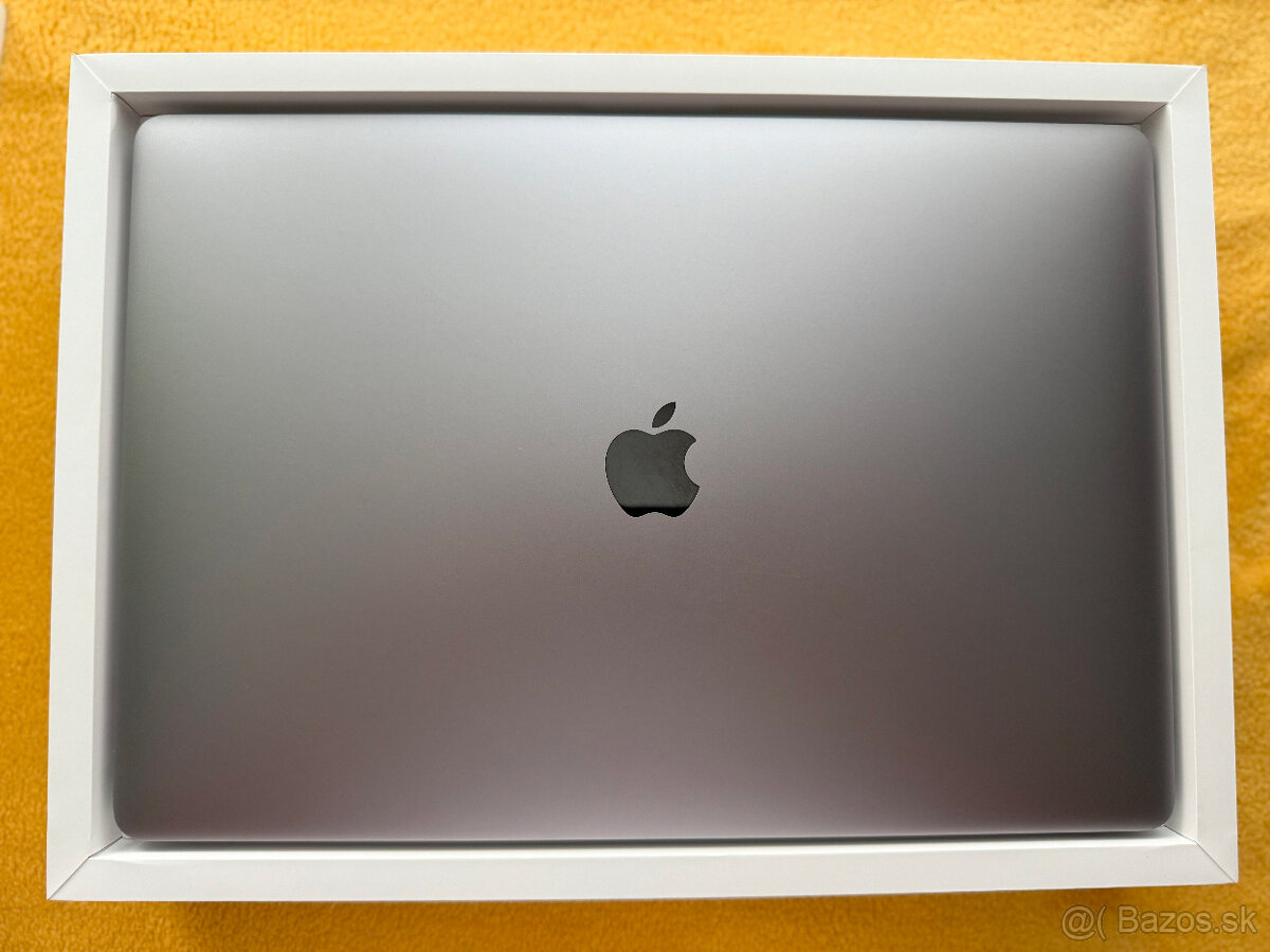 MacBook Pro 15" 2019 - i7/16GB/256GB - 3