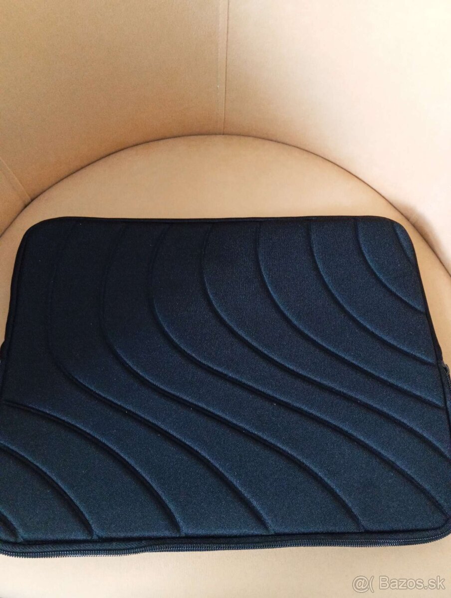 starší notebook - 3