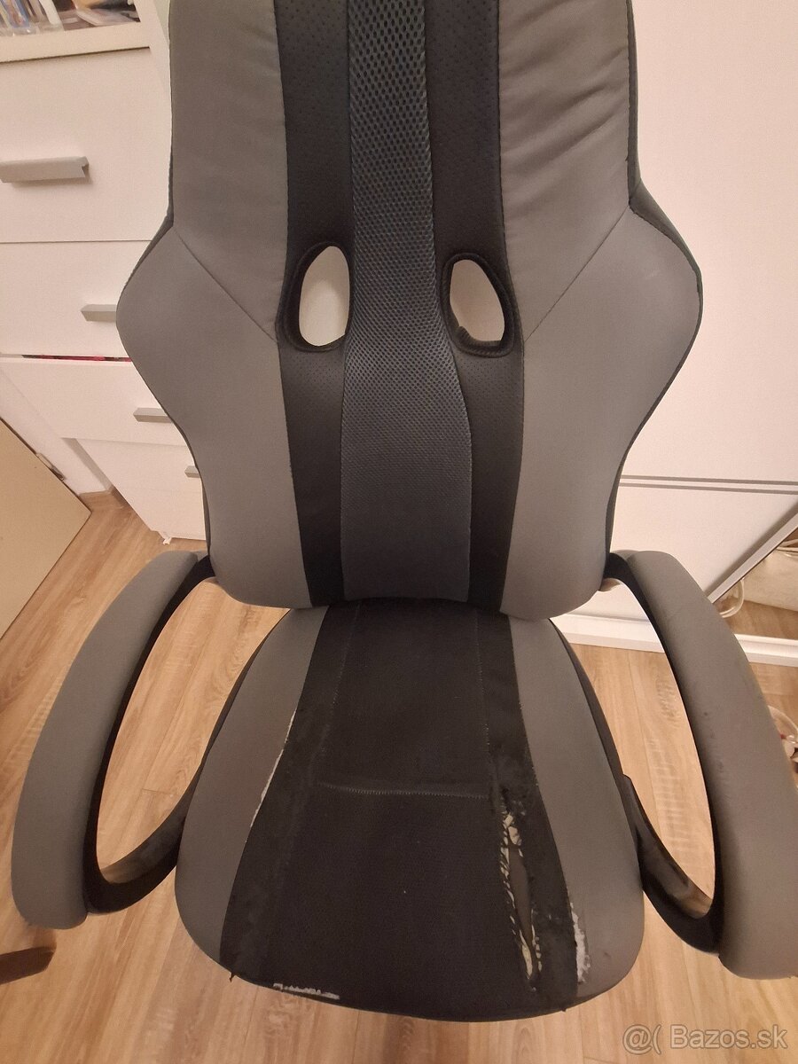 Kancelárska stolicka - 3