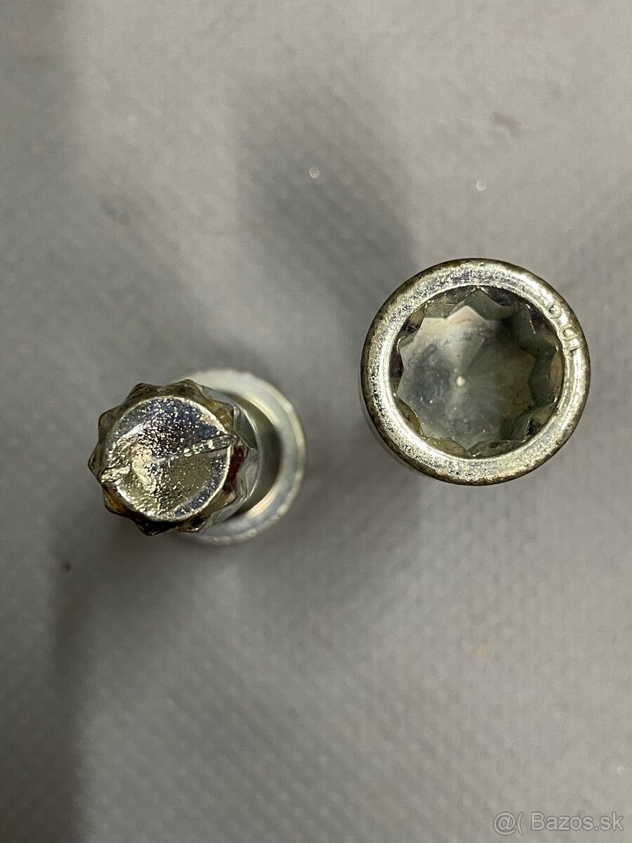 Bezpečnostné skrutky na auto - 3