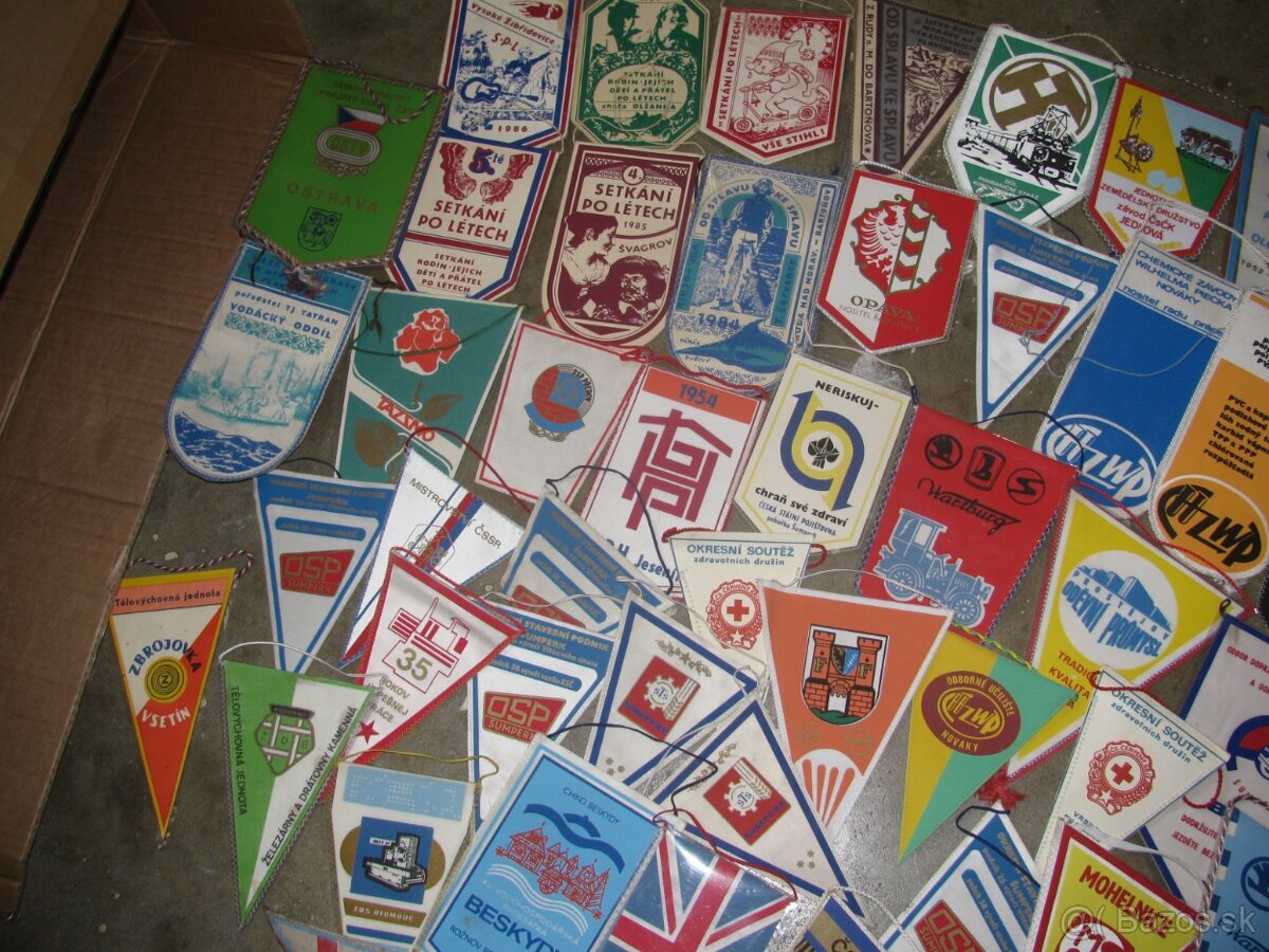 retro staré reklamné vlajky - 3