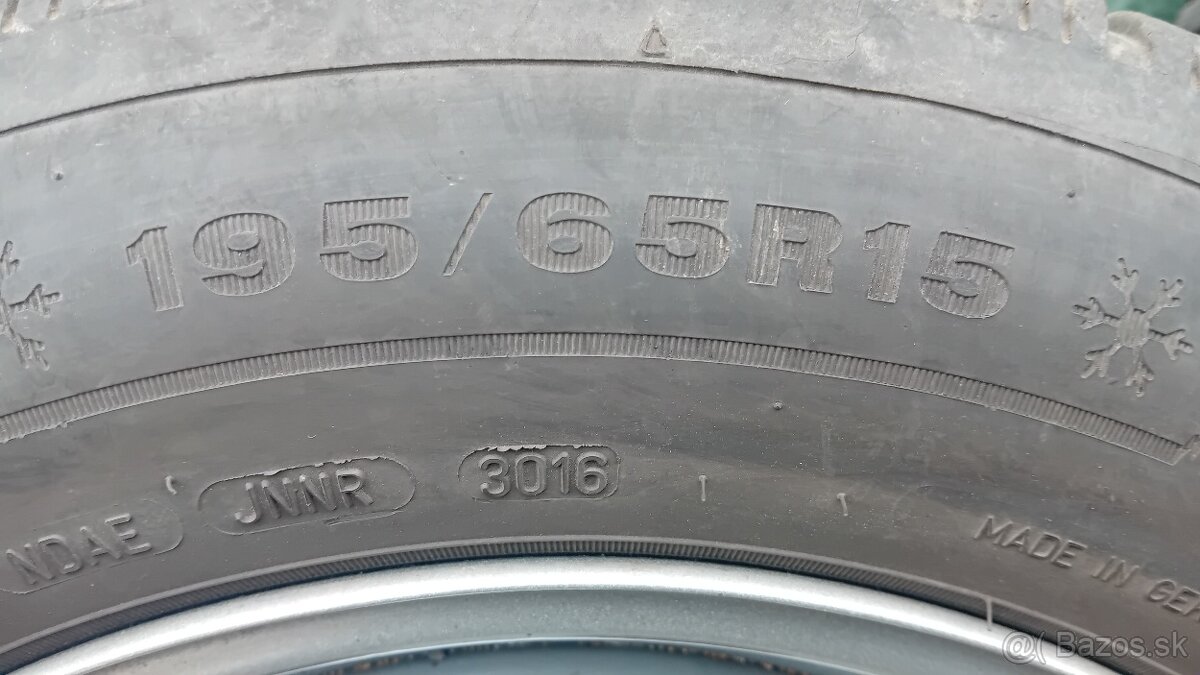 Predám zimné pneu DUNLOP 195/65 R15 - 3