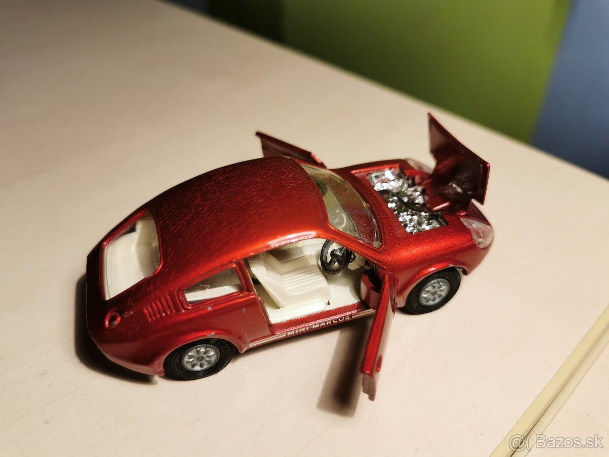 Corgi toys Mini Marcos GT Golden Jack - 3