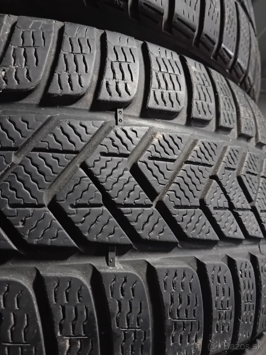 3ks 255/45R19 Zimné pneumatiky Pirelli - 3