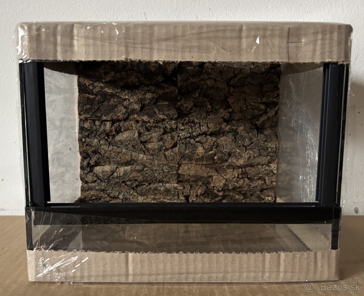 Terárium s korkovou 3D stenou - 3