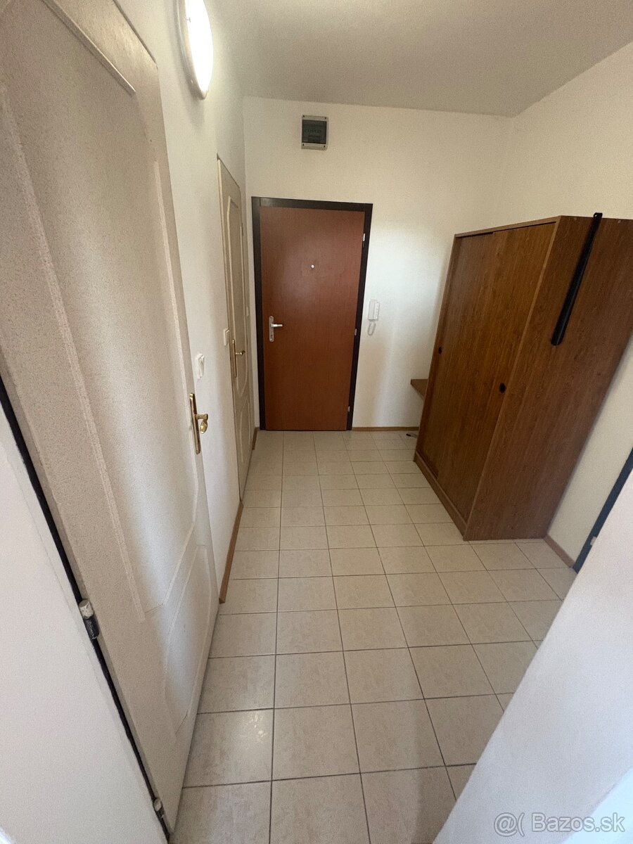 Púchov 2 izbový byt - 3