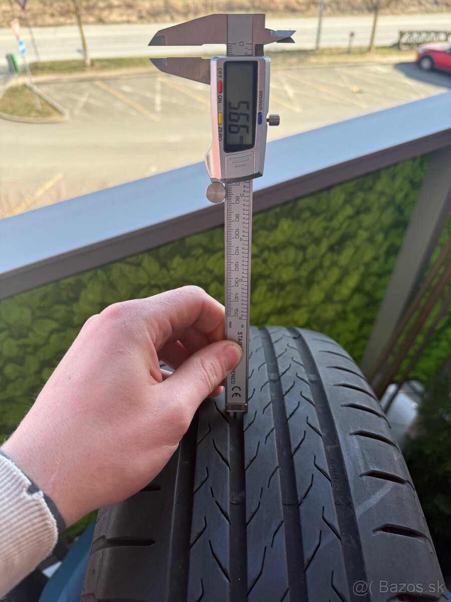 Continental EcoContact 6 Q 215/60 R18 98H - 3