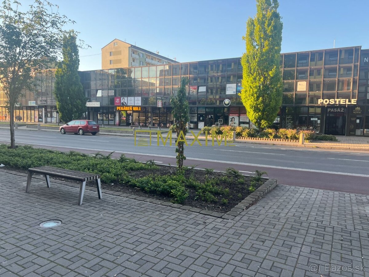 Na predaj obchodný priestor v centre Malaciek - 3