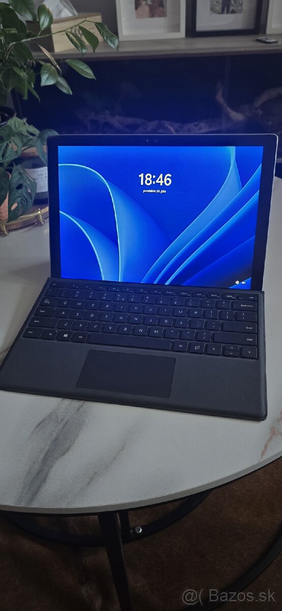Microsoft Surface Pro 5 Core i5 - 8GB RAM - SSD 256 GB - 3
