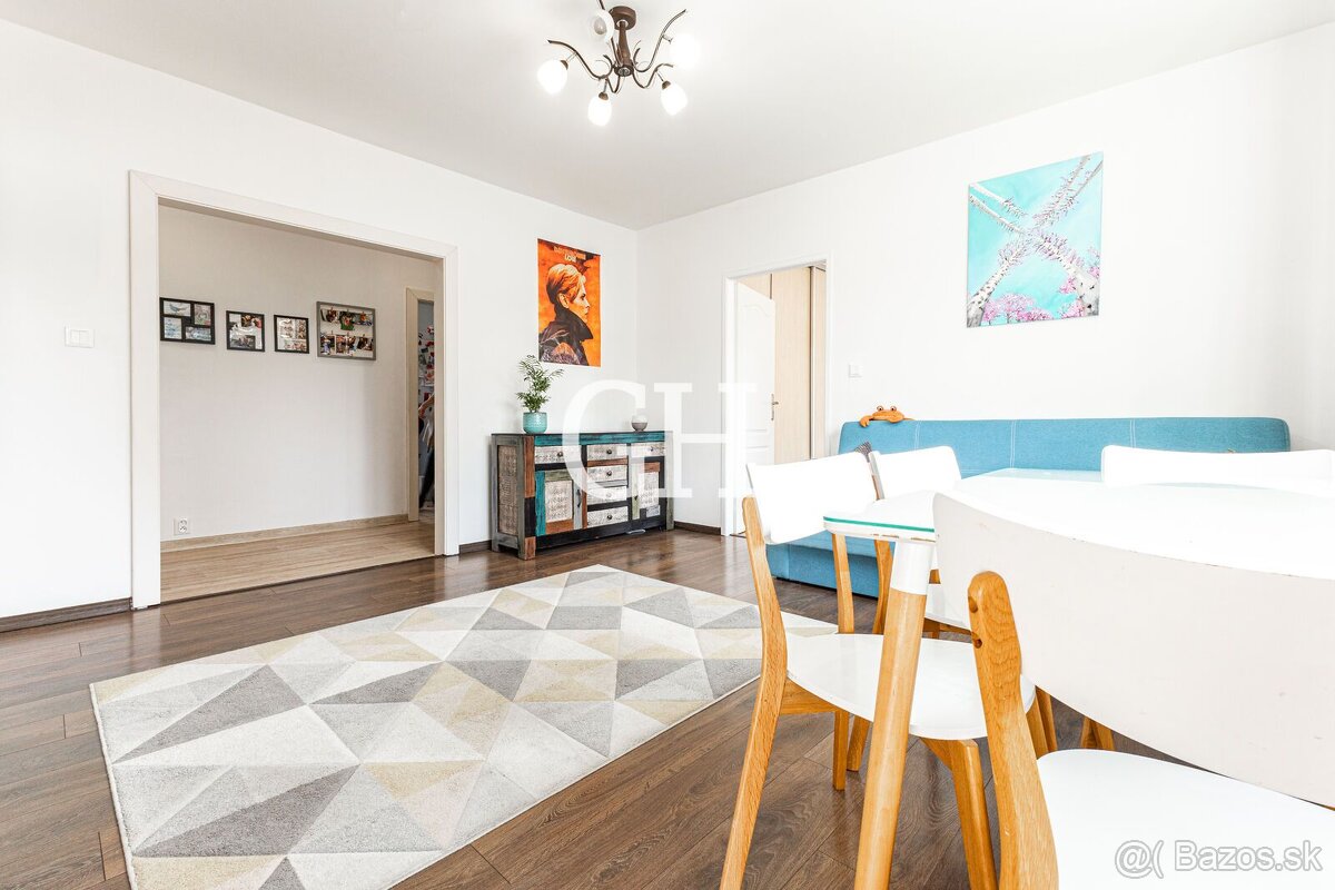 17.Novembra-svetlý 4-izbový byt po kompletnej rekonštrukcii - 3