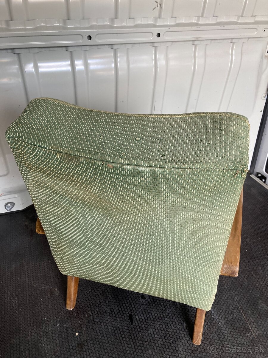 Predam retro kreslo vhodne na renovaciu 50 eur kus - 3