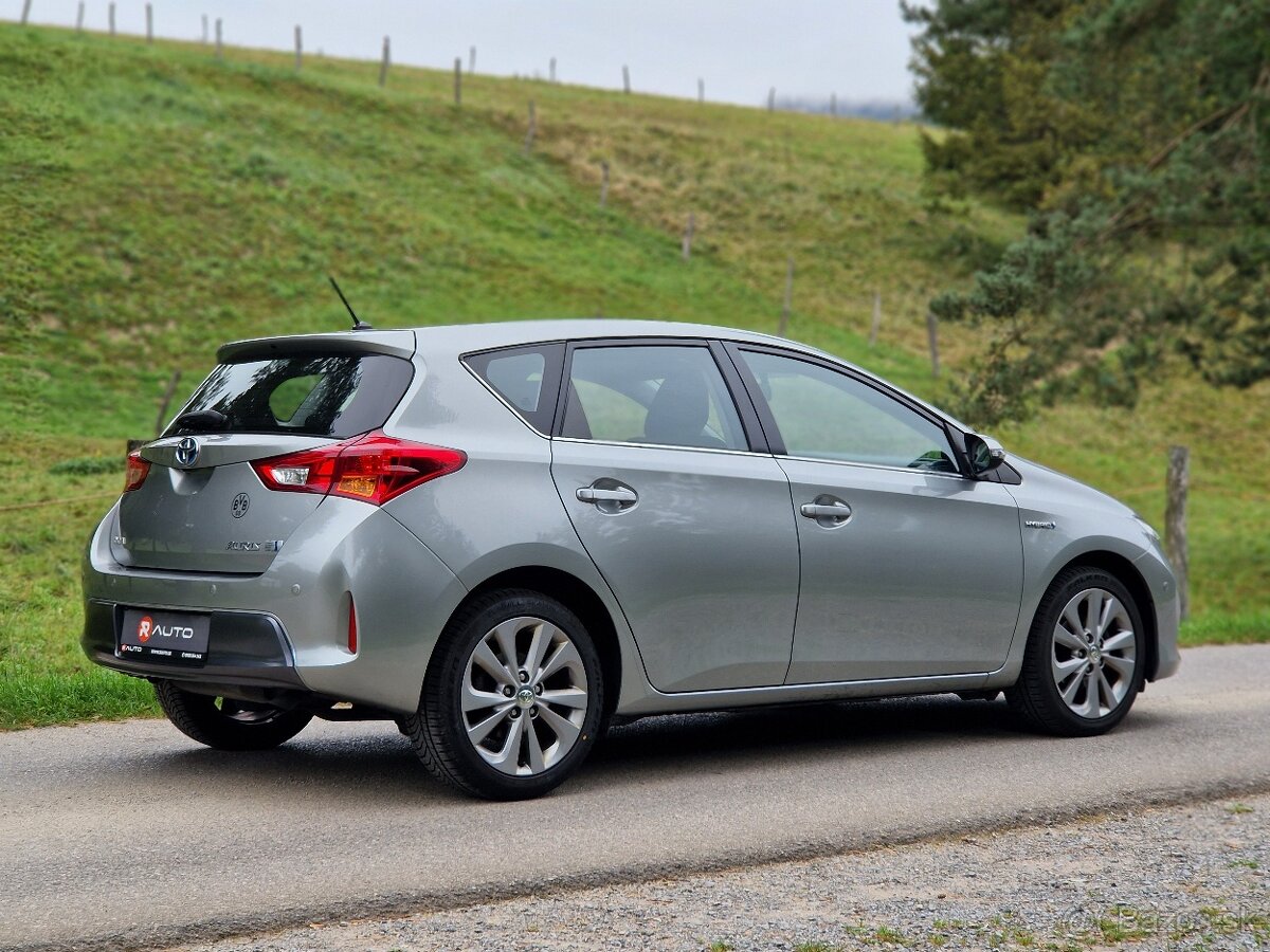 Toyota Auris 1.8 I VVT-i HybridSD Style - 3