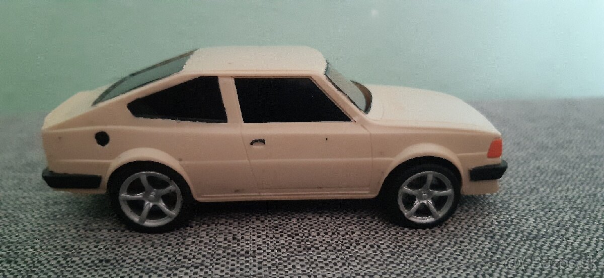 ŠKODA RAPID 130 GL 1:43 Igra - 3