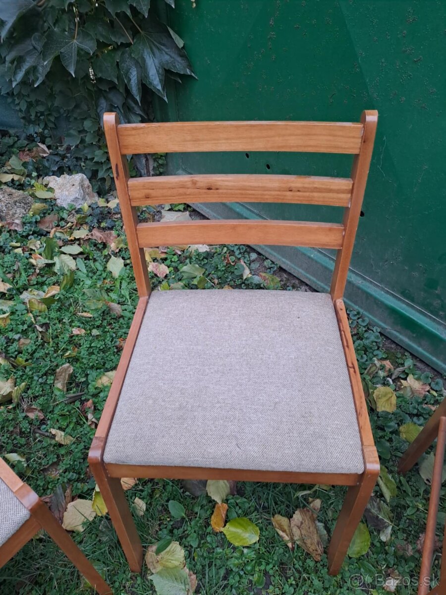 Drevene stolicky 3 ks - 3