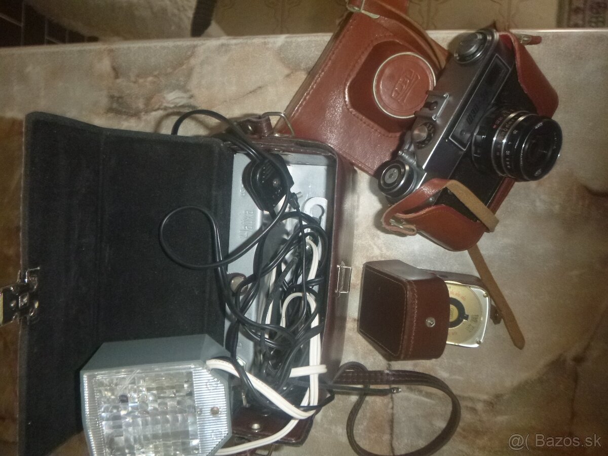 Fotoaparát F30 s príslušenstvom - 3