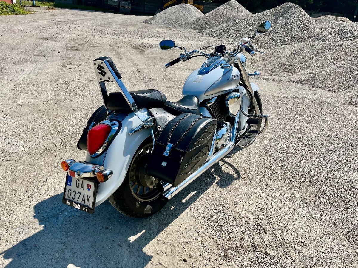 Suzuki Intruder C800 - 3