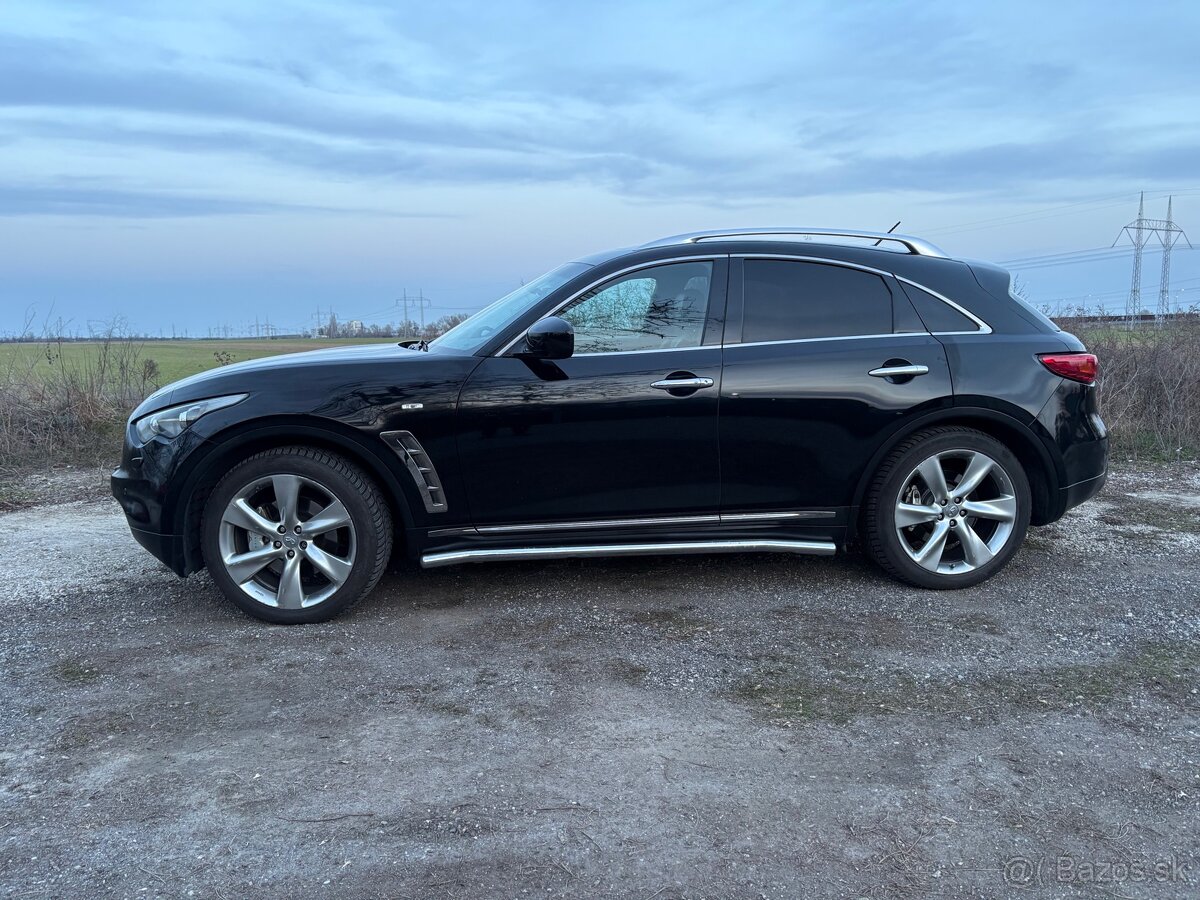 Infiniti FX30d S Premium - 3