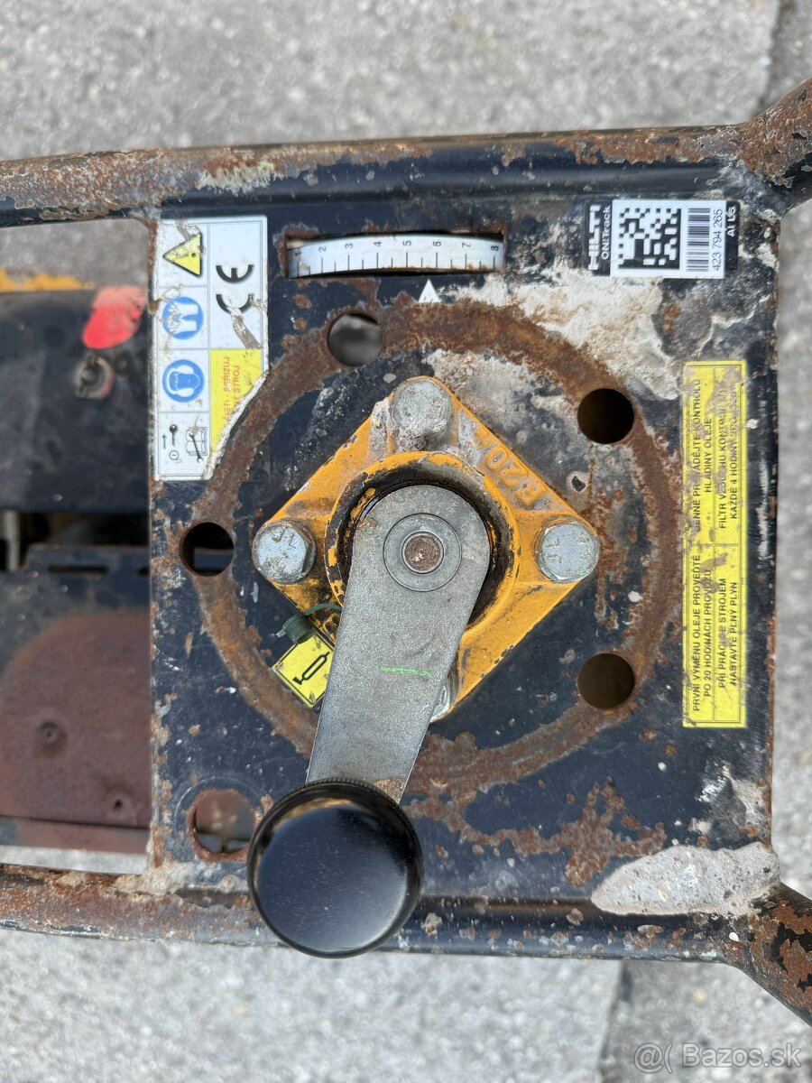 Řezačka asfaltu a betonu - 3