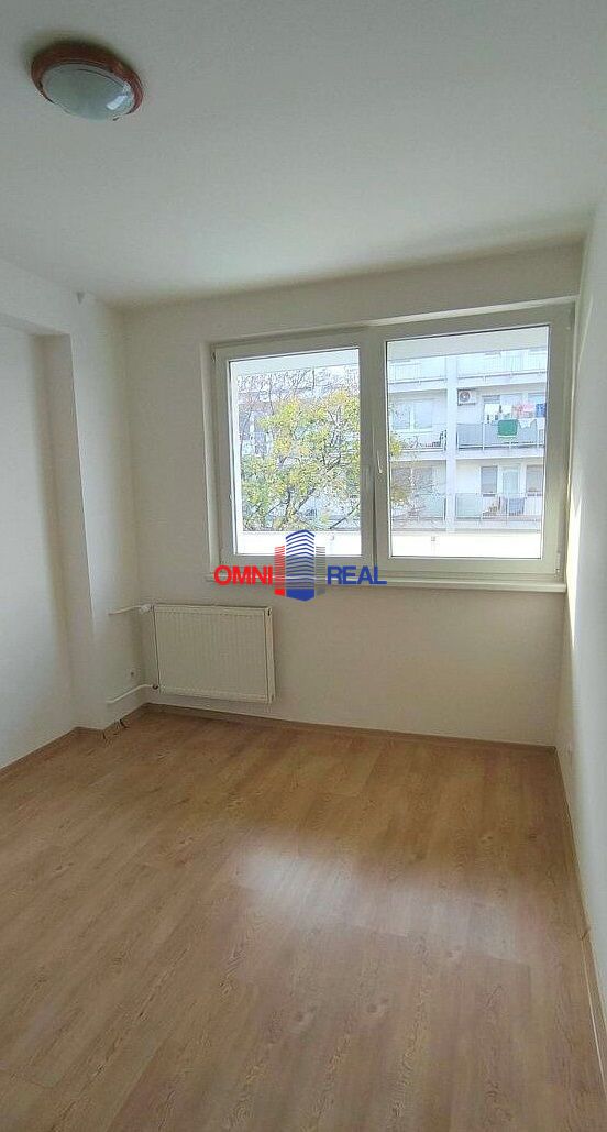 2 izbový byt 40 m2, Ružinov-Vlčie hrdlo - 3/4, loggia - 3