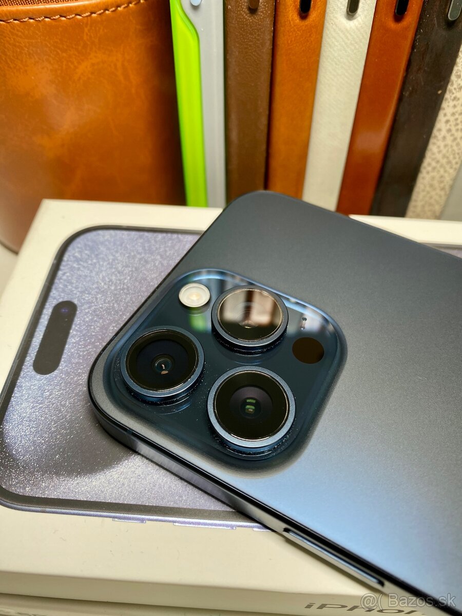 Apple iPhone 15 Pro Max 256GB Blue Titanium - 3