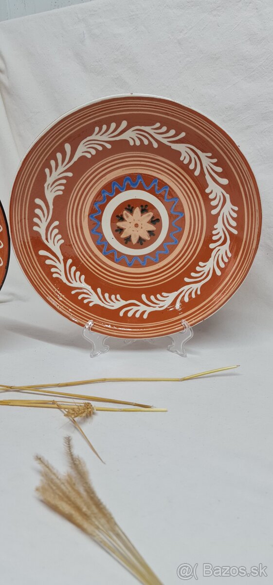 Veľké závesné taniere Pozdišovská keramika - 3