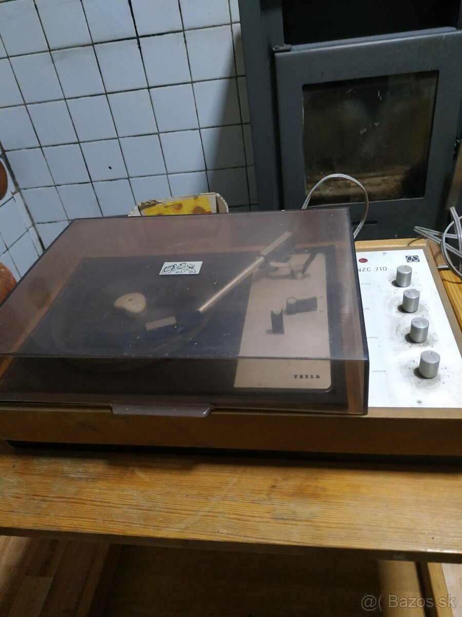 Gramofón NZC710 - 3