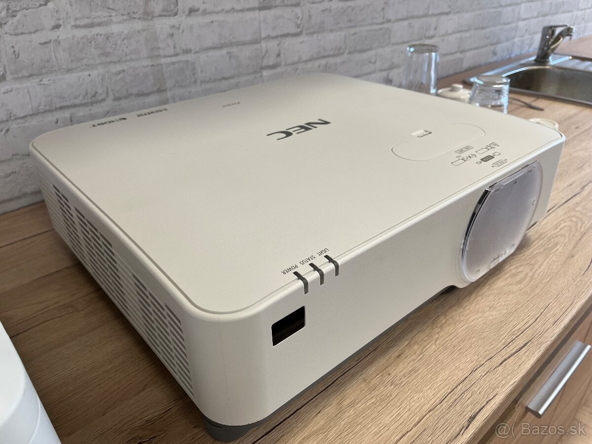 Projektor NEC NP-P525ULG - 3