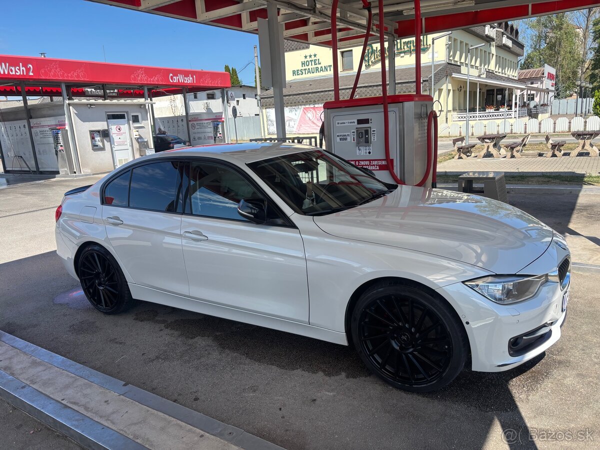 Bmw f30 318d sport - 3