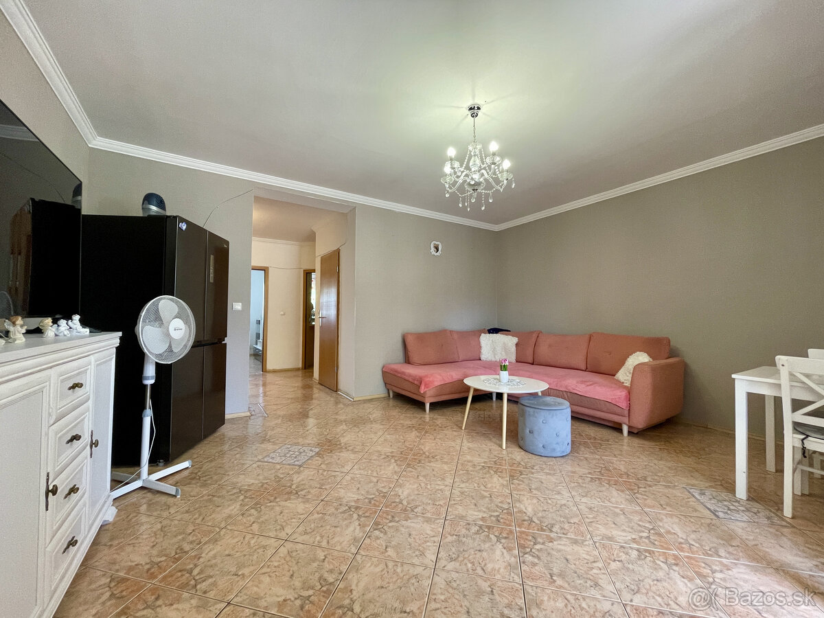 Na predaj slnečný, veľkometrážny 3-izbový byt s veľkým balkó - 3