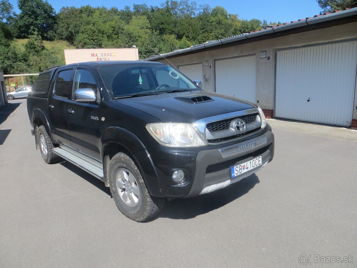 Toyota Hilux 2,5 106kw - 3