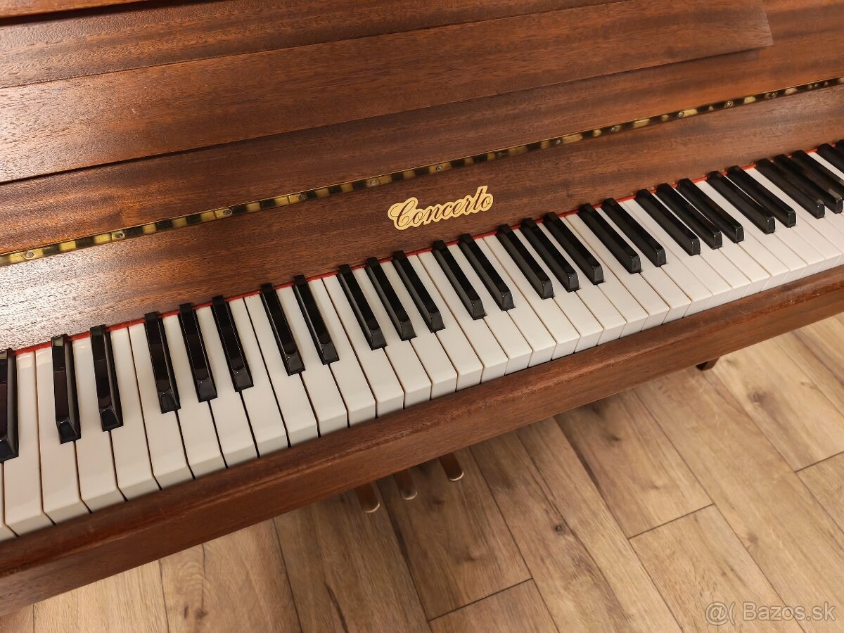 Nepremeškajte piano dovoz celá SR - 3