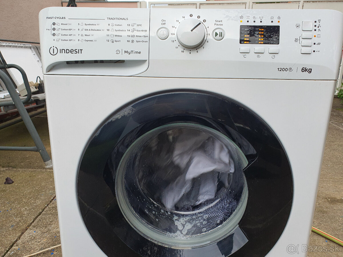 Pračka INDESIT - 3