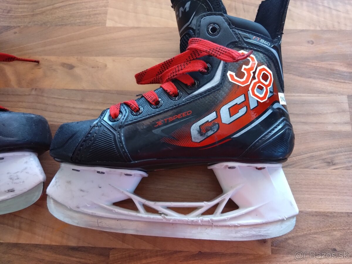 Hokejove Junior korcule 2,5 (35,5) - 3