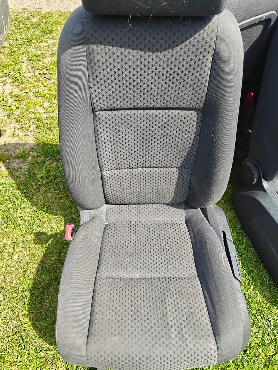 Sedačky VW Touran - 3