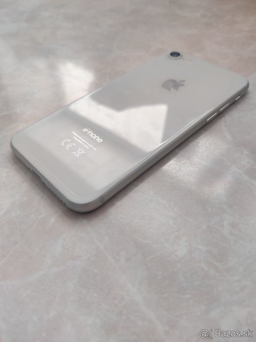 iPhone 8 / White 64GB - TOP stav - 3