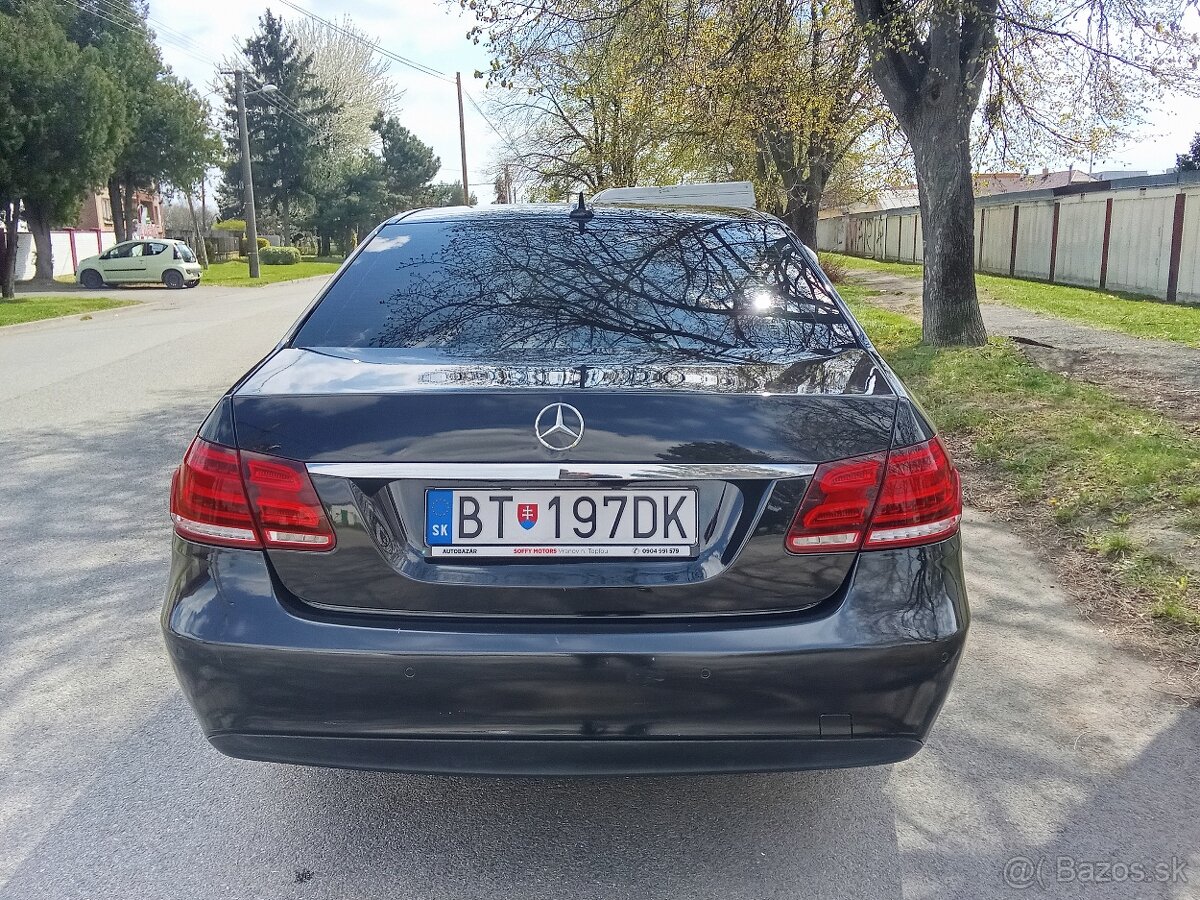 MERCEDES E 200 - 3