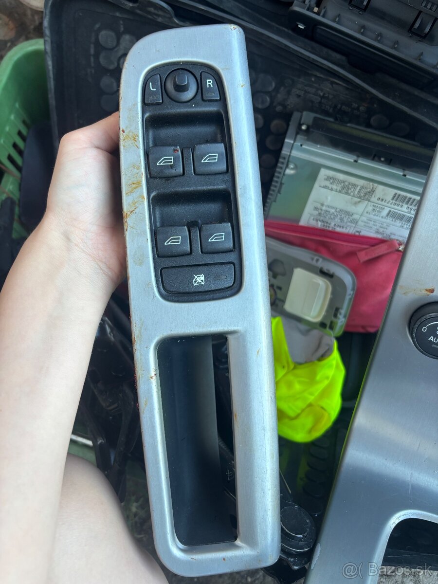 ND Volvo v50 rádio - 3